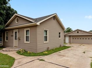 1463 E 21st St, Des Moines, IA 50317