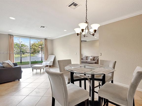 3rd image of 4302 Colony View Dr