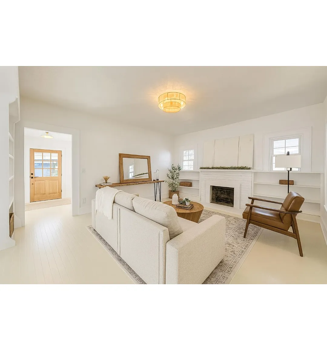 818 Grand Central St — Photo 3
