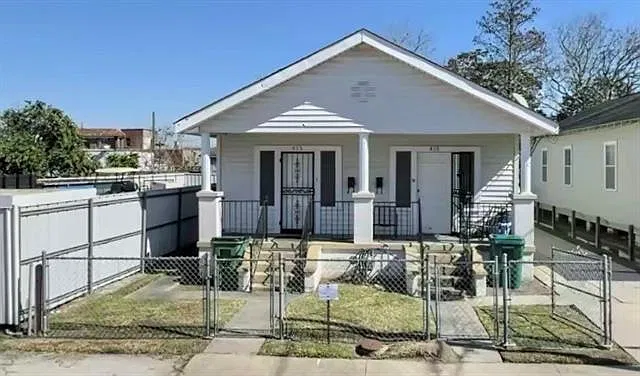 1 bed, 1.0 bath, 745 sqft, $950 — Photo 1