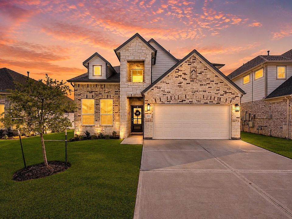 1st image of 11822 Maple Oak Dr