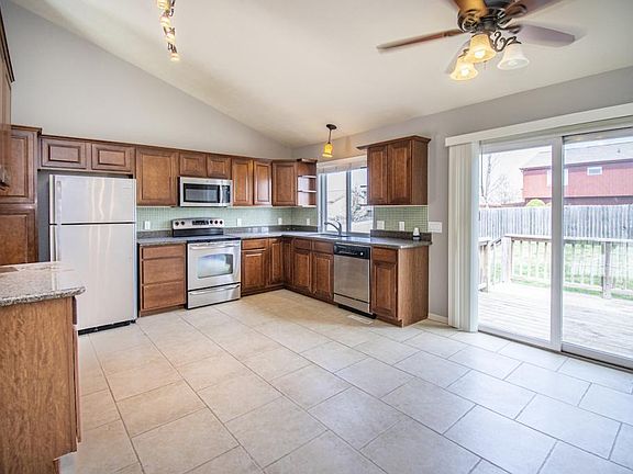 4th image of 2504 Winding River Dr