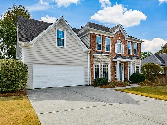 3rd image of 1740 Blakeney Ln