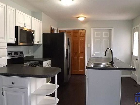 2nd image of 4848 S Robinson Pl W