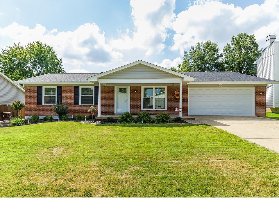 Awesome curb appeal, newer roof, windows, siding enclosed soffits and oversized garage