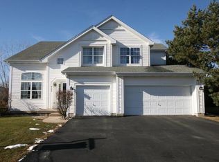 6195 Providence Dr, Carpentersville, IL 60110