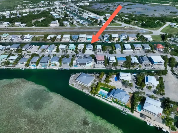 595 Caribbean Dr E, Summerland Key, FL 33042