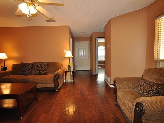 5th image of 1116 La Salle Ave