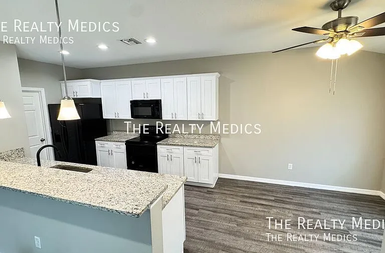 8219 Cozumel Ln — Photo 46