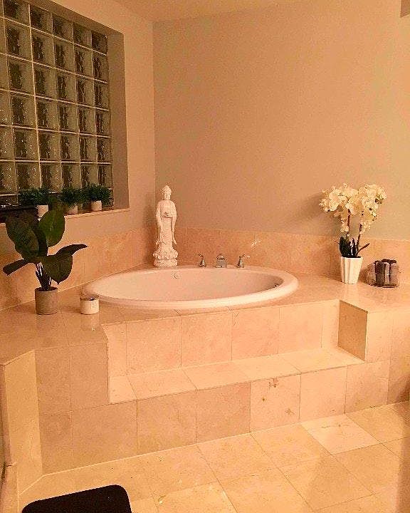 2nd image of 304 W Evergreen Ave APT 2