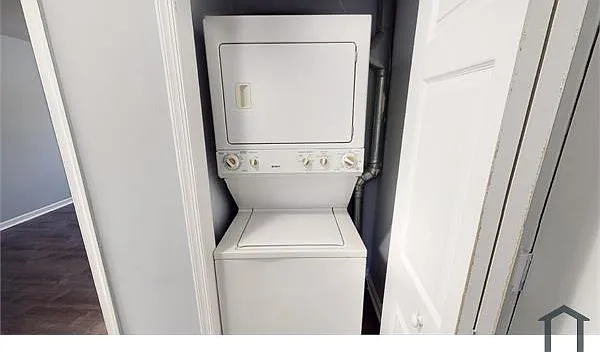 1 bed, $1,300 — Photo 3