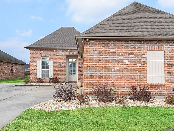 3rd image of 43306 Pond View Dr
