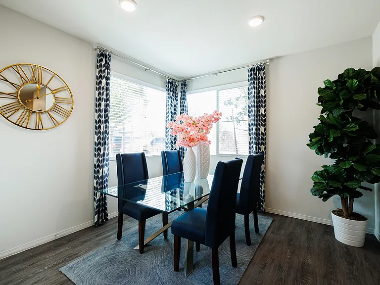 THE GALLERY APARTMENT HOMES — Photo 12