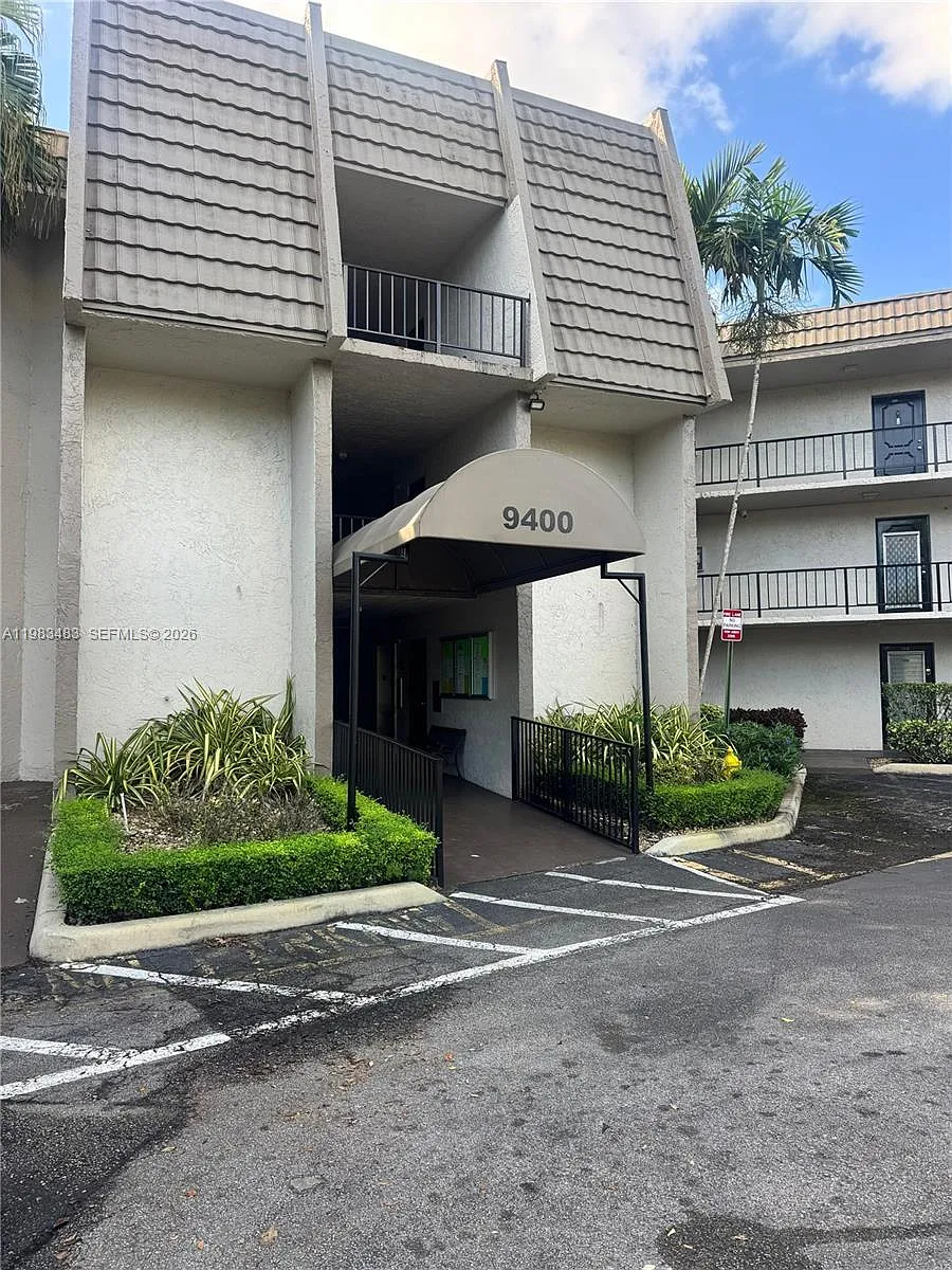 Building Photo - 9400 Lime Bay Blvd #206