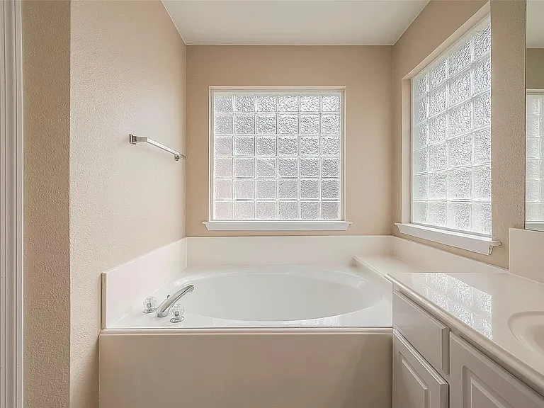 134 E Foxbriar Forest Cir — Photo 41
