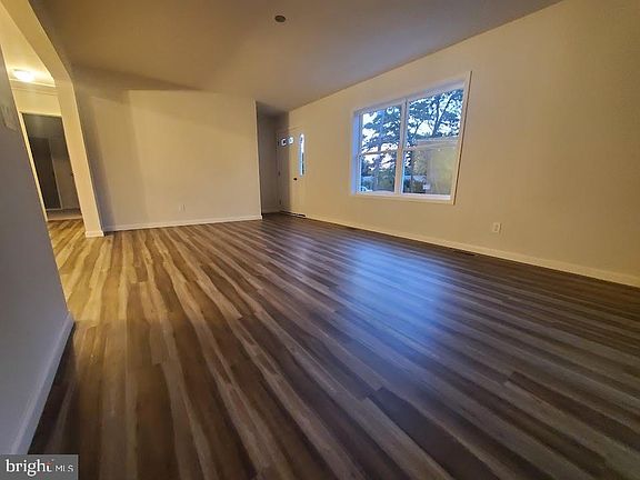 5th image of 216 Chippewa Trl