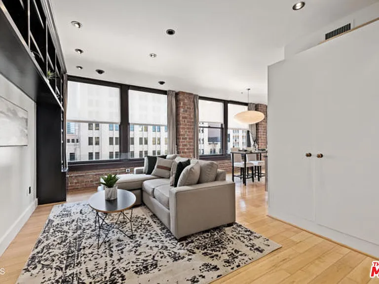 460 S Spring St #601 — Photo 2