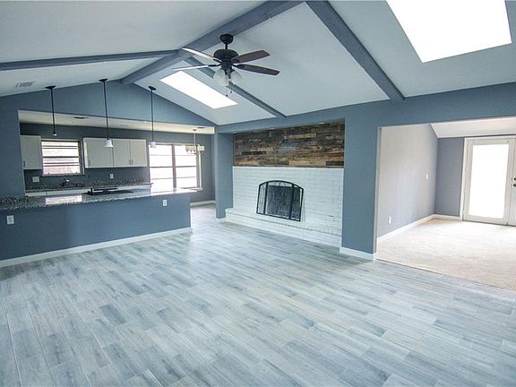 5th image of 2029 Northcrest Dr