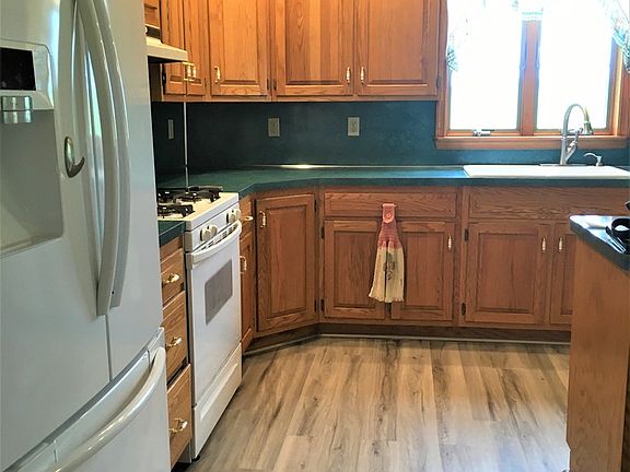3rd image of 254 Mill Ln