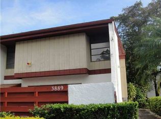 3889 Meadow Ln, Hollywood, FL 33021
