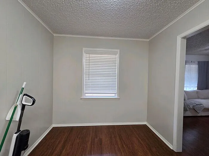 2 bed, 1.0 bath, 860 sqft, $895 — Photo 4