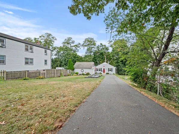 64 Homestead Street, Manchester, CT 06042