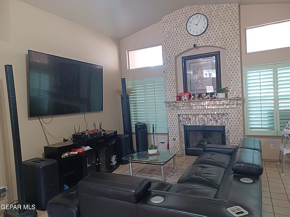 5th image of 2113 Sun Country Dr