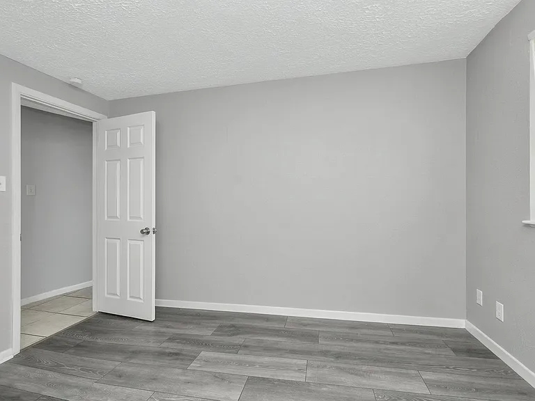 4301 W Arch St — Photo 16