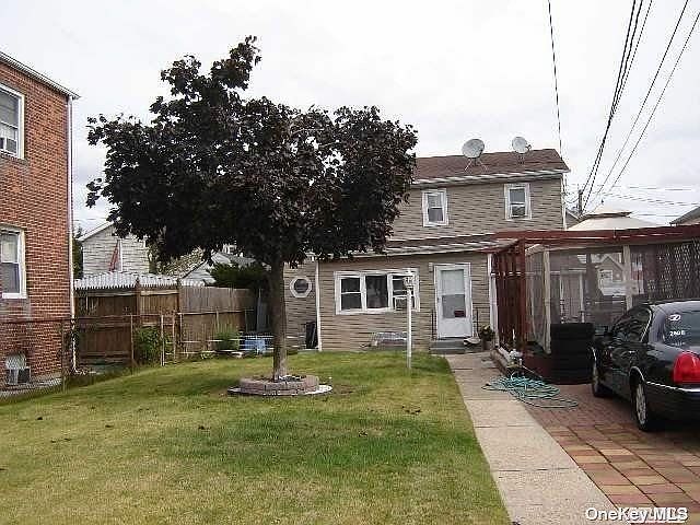 1st image of 225 McKee St