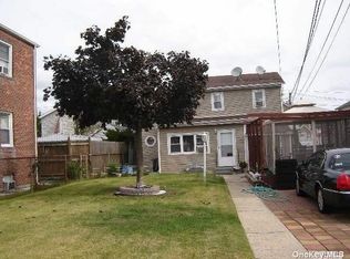 225 McKee St, Floral Park, NY 11001