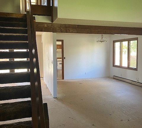 5th image of 626 Meadowlark Ln