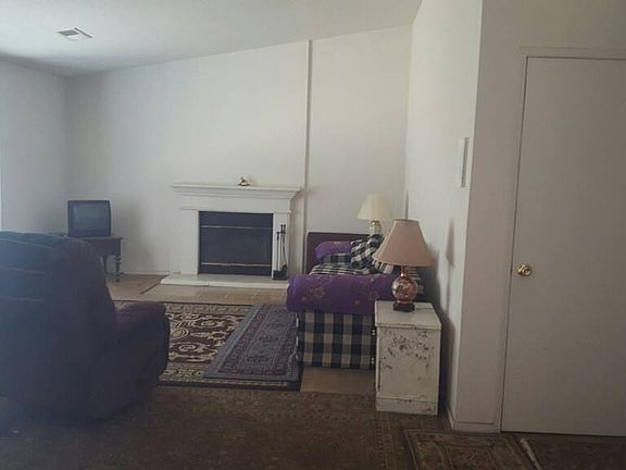 3rd image of 1414 Kathryn Ave