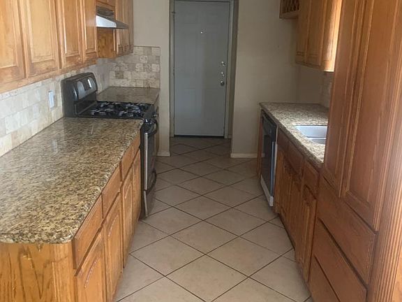 3rd image of 3822 Great Falls Ct