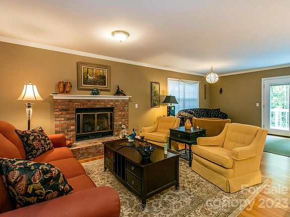 4th image of 49 Chariot Ct #43