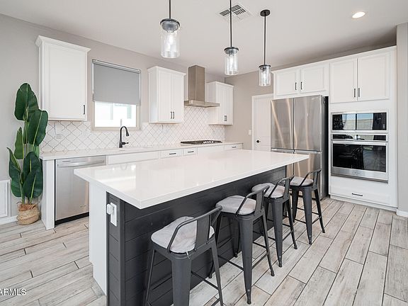 5th image of 964 N 110TH Avenue