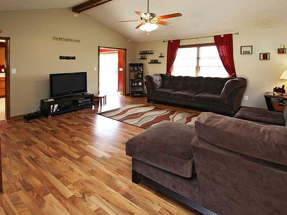4th image of 544 Martha Eunice Ln