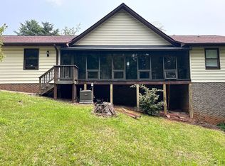 102 Rockingham Rd, Seneca, SC 29672