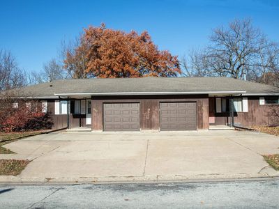 807/809 2nd Ave NE, Waverly, IA, 50677