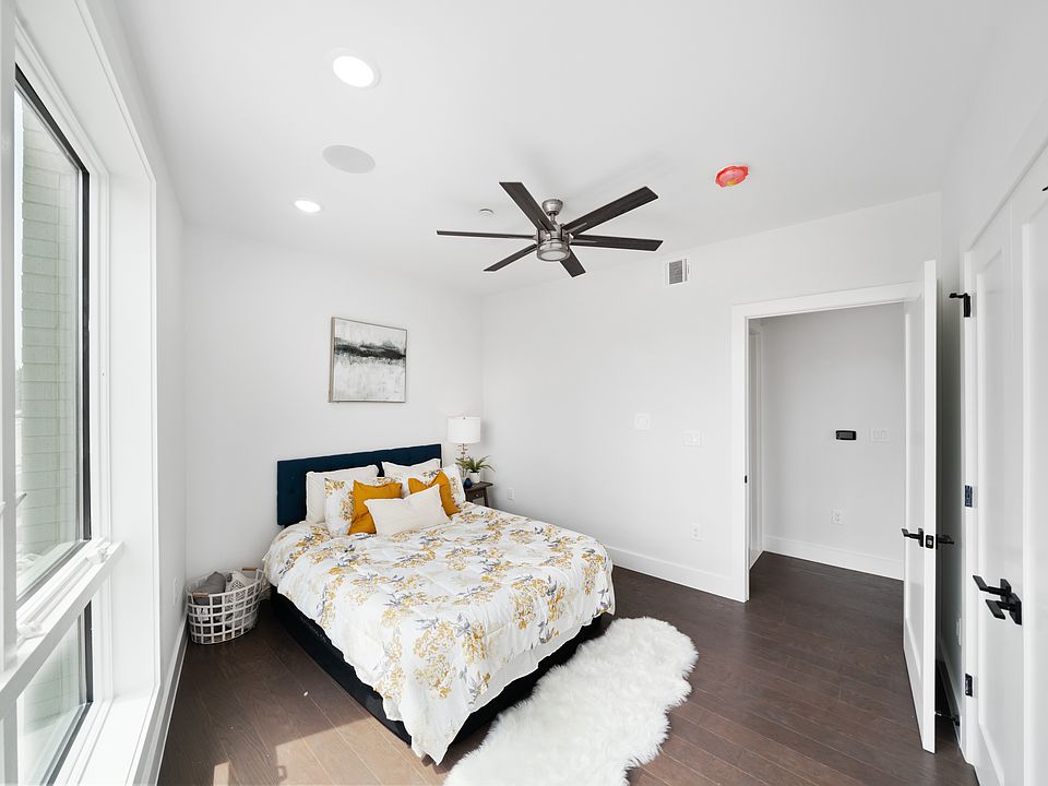 1st image of 167 Saint Pauls Ave #205