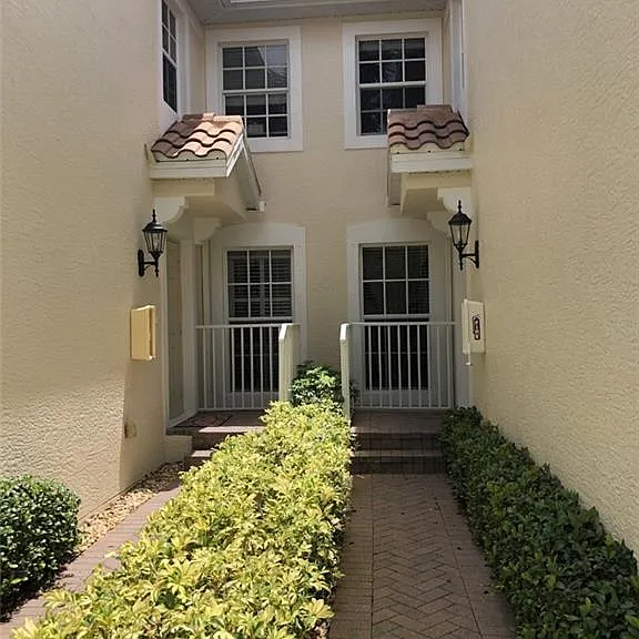 1380 Tiffany Ln #2204 — Photo 2
