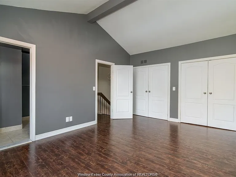 3925 Riverside Dr E — Photo 8