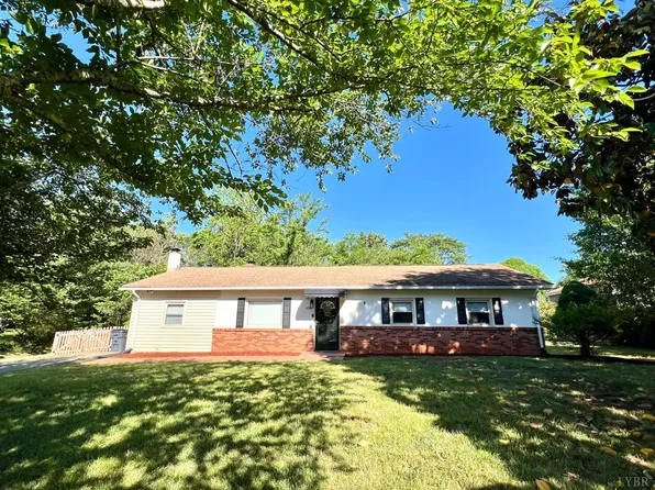 139 Abbitts Dr, Madison Heights, VA 24572