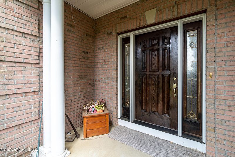 4th image of 209 Samuel Court