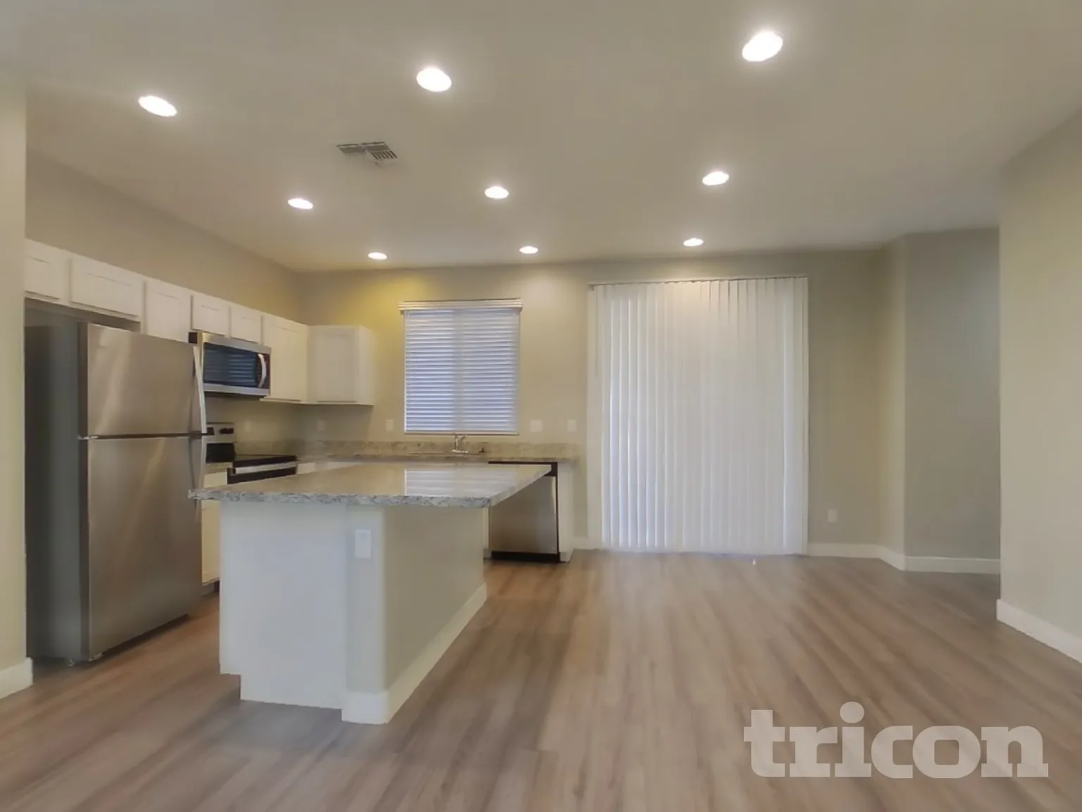 2642 E Danbury Road Phoenix AZ — Photo 4