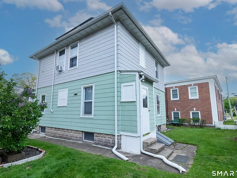 271 Brown St — Photo 26