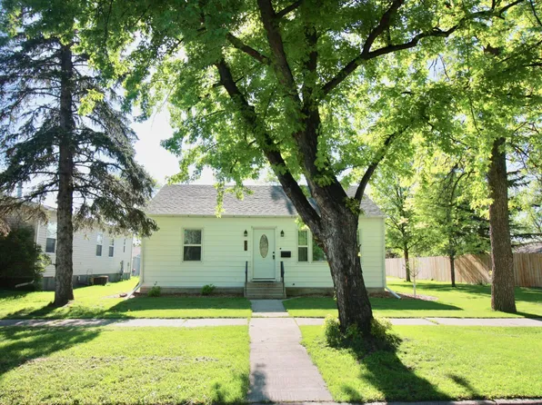 227 4th St S, Breckenridge, MN 56520