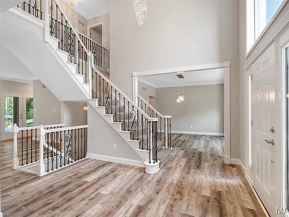 5th image of 12757 Hezel Ln