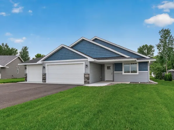 7255 Hawthorne Ct, North Branch, MN 55056