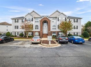 3702 Cotswold Ter UNIT 2B, Greensboro, NC 27410