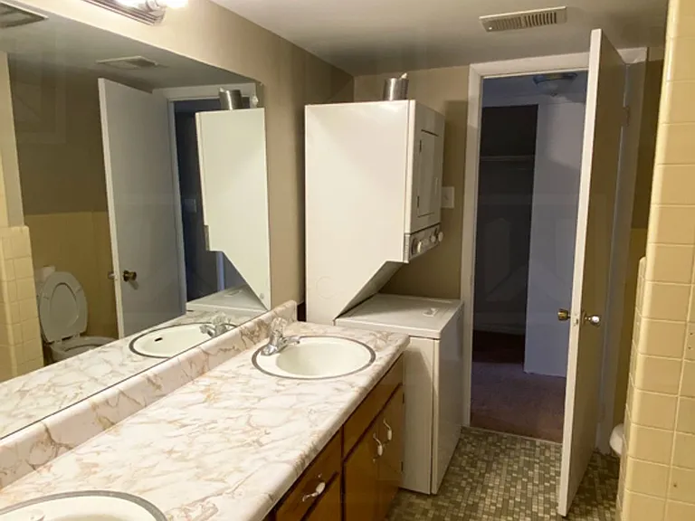 Club View Apartments — Photo 20